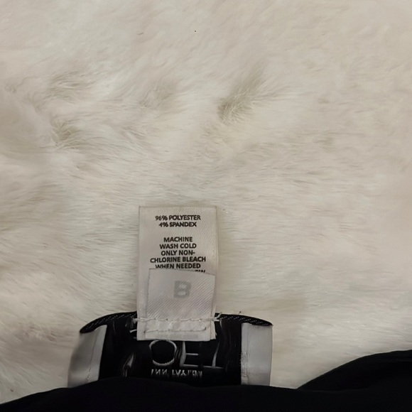 Ann Taylor Loft black dress size 6P - Picture 8 of 8